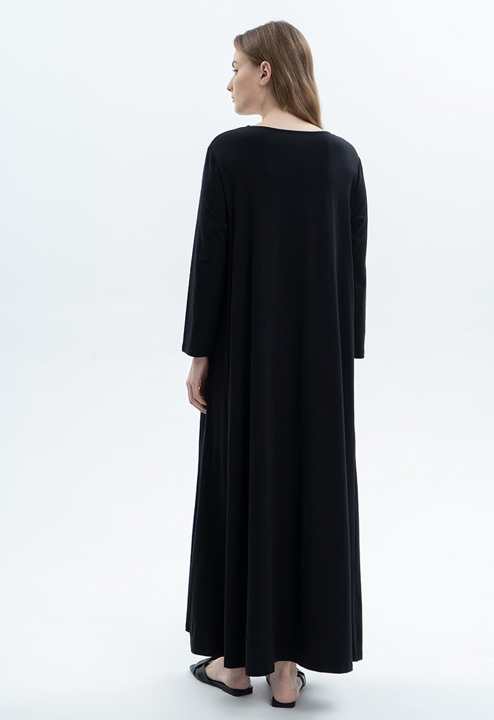 Classic Round Neck Solid Maxi Dress