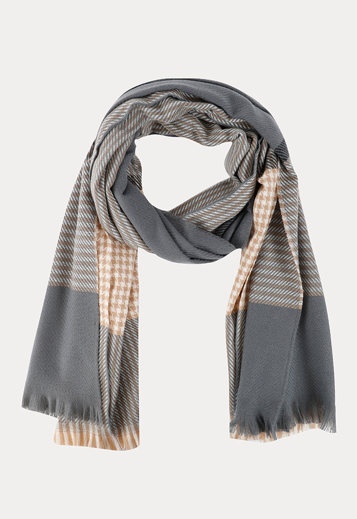 Textured Contrast Details Frayed Edges Scarf